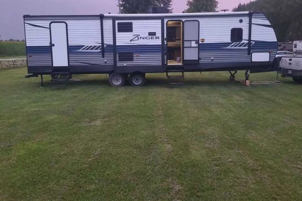 Extérieur (côté) Zinger 330BH