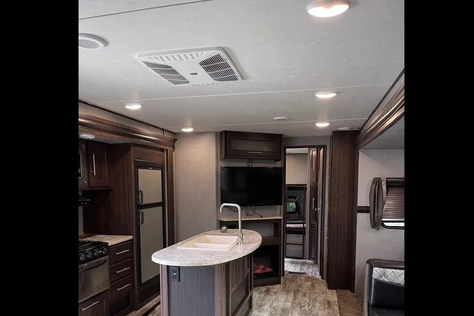 Intérieur Zinger 330BH